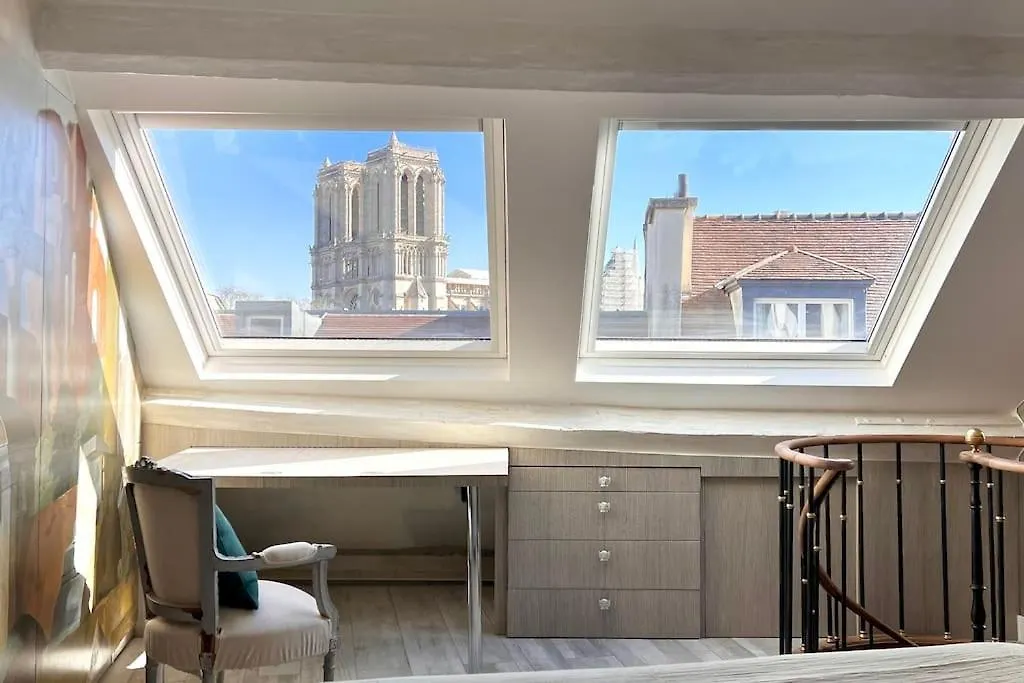 Rooftop Triplex With Garden At Notre Dame Paris