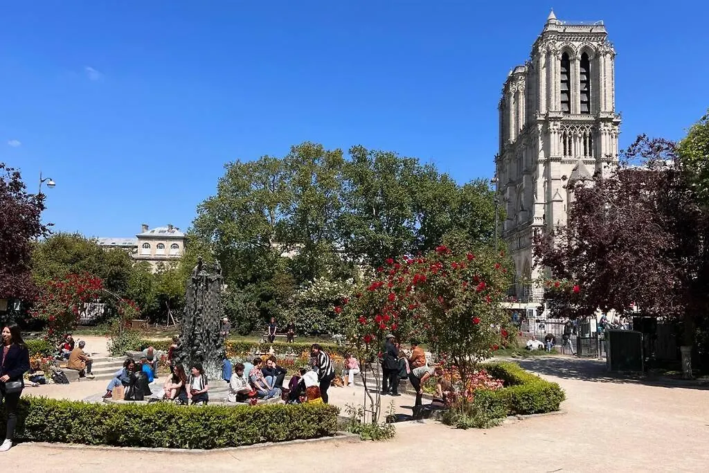 Rooftop Triplex With Garden At Notre Dame Paris 0*,  France